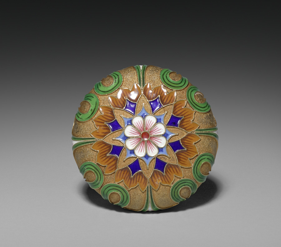 Urban Form: Cover for a Tea Caddy