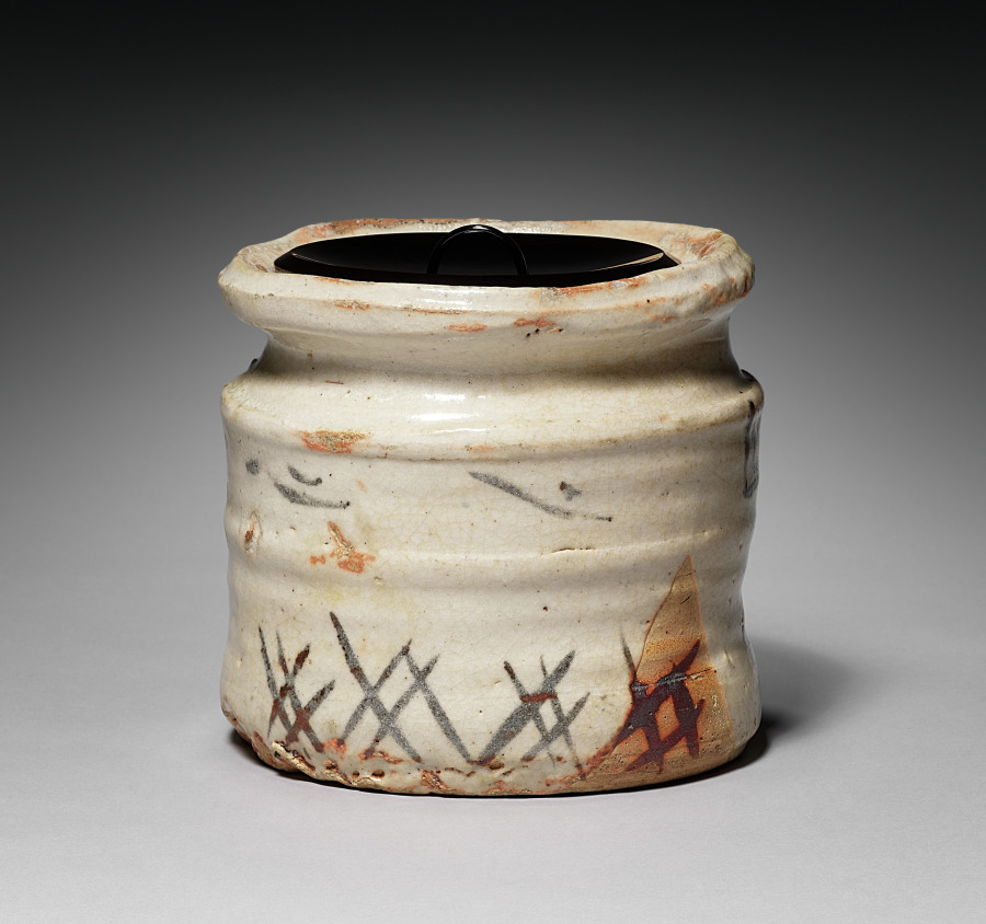 Urban Form: Water Container (Mizusashi) with Riverscape