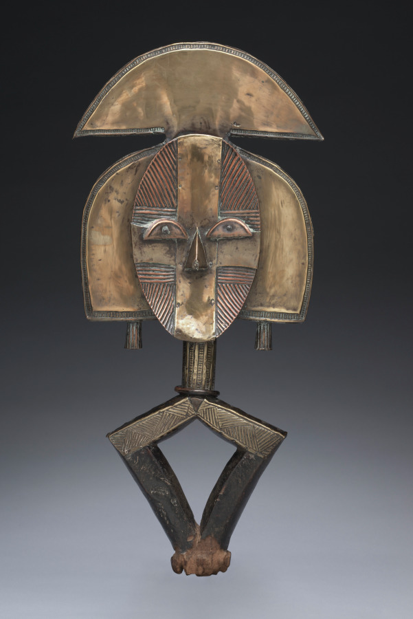 Urban Form: Sculptural Element from a Reliquary Ensemble (mbulu ngulu)