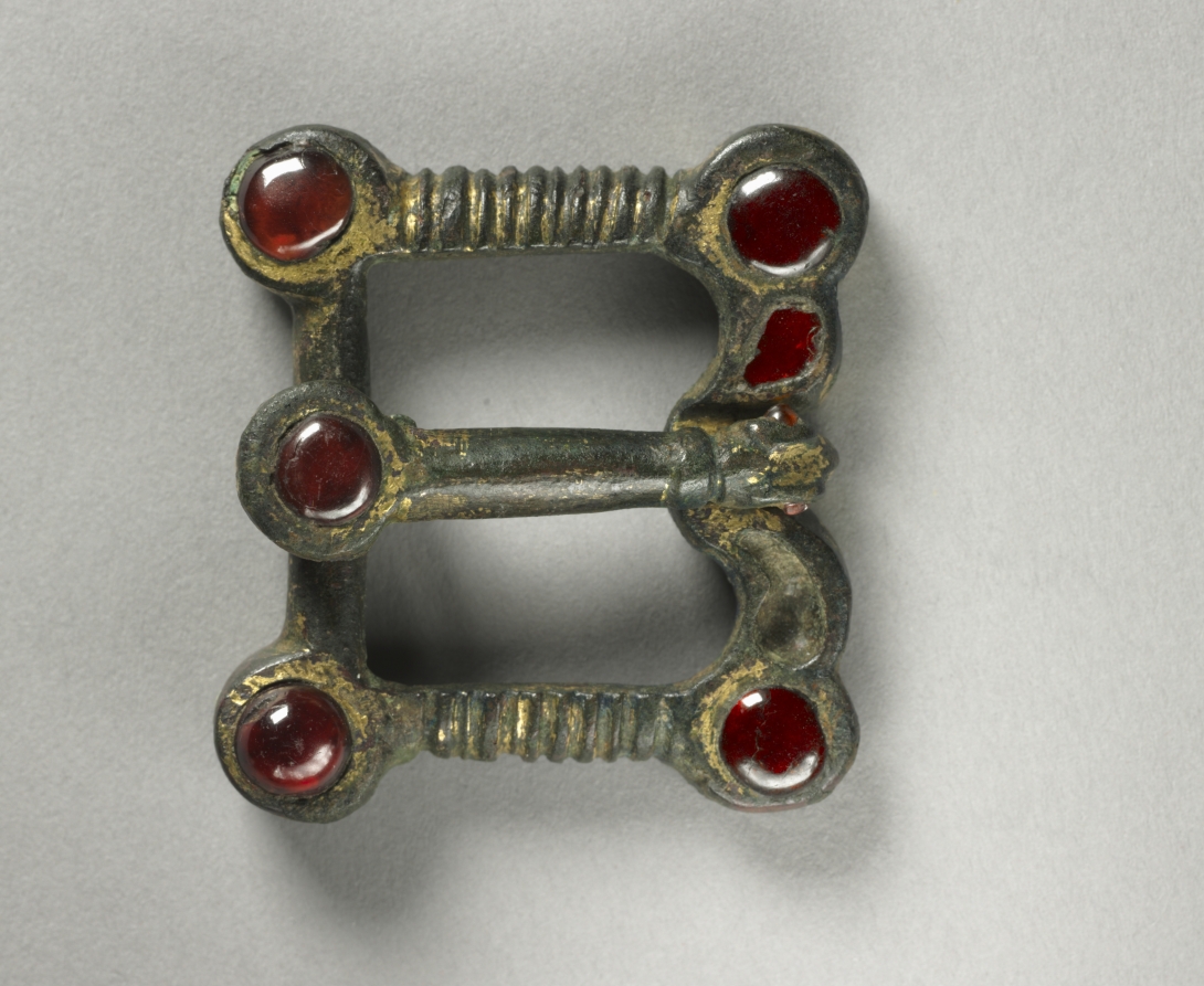 Urban Form: Buckle with Animal-Shaped Thorn and Belt Plate